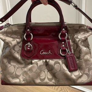 NWOT Classic Coach Bag